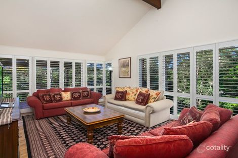 Property photo of 10 William James Drive Mount Kembla NSW 2526