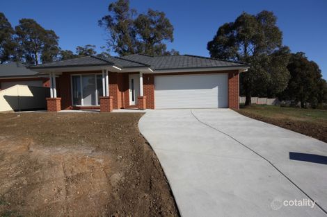 4 Banksia Ct, Beaufort, VIC 3373