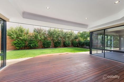 Property photo of 33 Beckett Circle Darch WA 6065