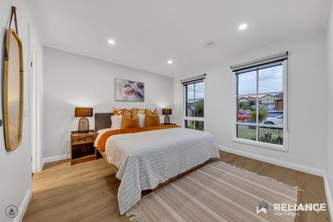 Property photo of 42 Rearden Crescent Roxburgh Park VIC 3064