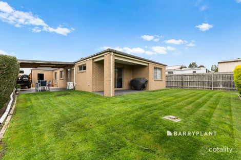 Property photo of 31 Chaucer Way Drouin VIC 3818
