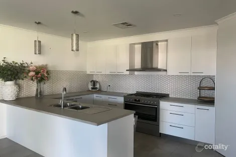 Property photo of 5 Marita Court Irymple VIC 3498