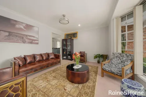 Property photo of 25 Hewitt Place Minto NSW 2566