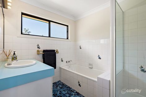 Property photo of 32 Rholanda Crescent Springwood QLD 4127