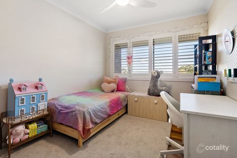 Property photo of 32 Rholanda Crescent Springwood QLD 4127