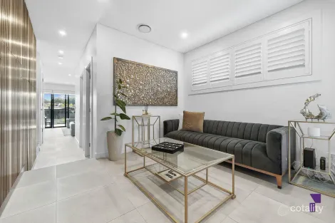 Property photo of 20A Oak Drive Georges Hall NSW 2198