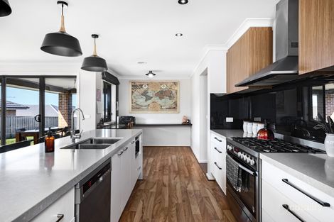 Property photo of 26 Gordon Boulevard Gisborne VIC 3437