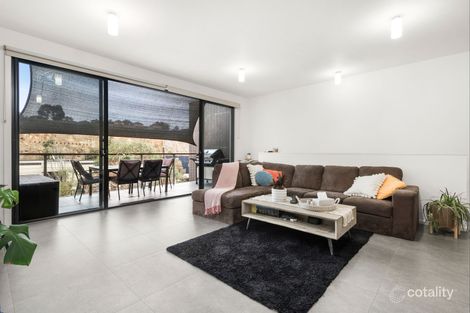 Property photo of 38 Lakeside Crescent Keilor East VIC 3033