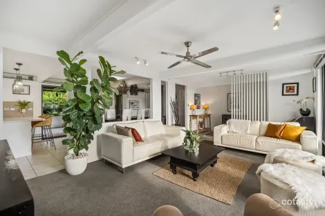 Property photo of 28 Oakdene Crescent Coromandel Valley SA 5051