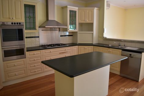 Property photo of 28 McConchie Avenue Kew East VIC 3102
