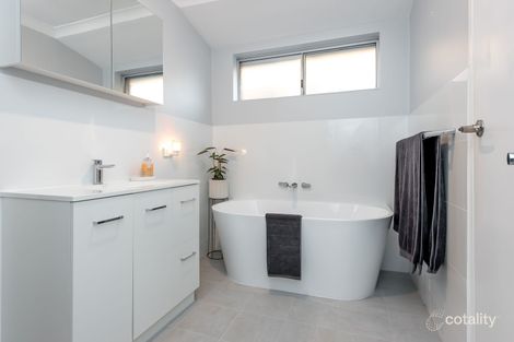 Property photo of 31 Pacific Way Beldon WA 6027