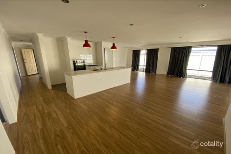 Property photo of 11 Rayner Promenade Lakelands WA 6180