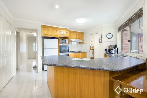 Property photo of 2 Wicklow Drive Cranbourne VIC 3977
