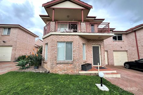2/103 Old Kent Rd, Greenacre, NSW 2190