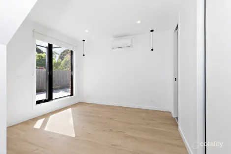 Property photo of 7 Helvetia Court Frankston VIC 3199