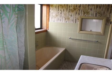 Property photo of 2 Case Street Mount Gambier SA 5290