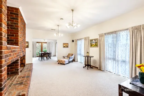 Property photo of 12 Rosehill Road Lower Plenty VIC 3093
