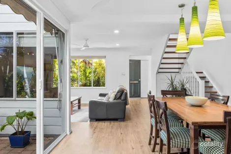 Property photo of 2/11 Solway Drive Sunshine Beach QLD 4567