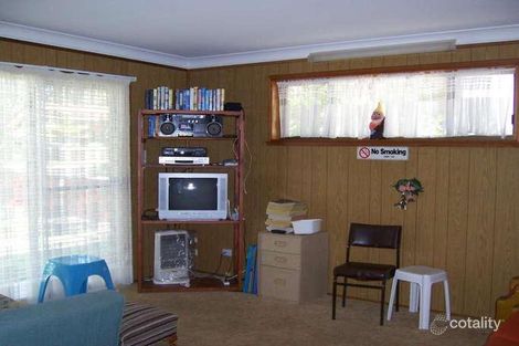 Property photo of 22 Murrumbong Road Summerland Point NSW 2259