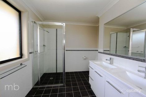 Property photo of 50 Botanic Way Orange NSW 2800