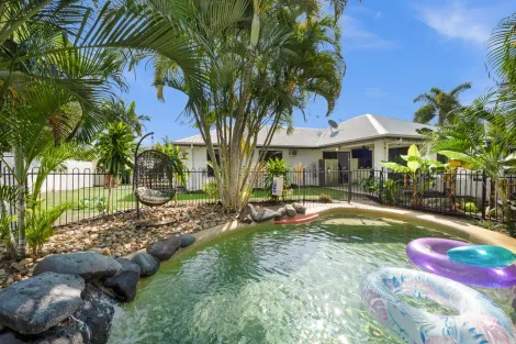 Property photo of 28 Greentree Circuit Bushland Beach QLD 4818