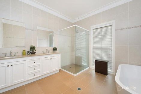 Property photo of 9 Domenics Place Grasmere NSW 2570