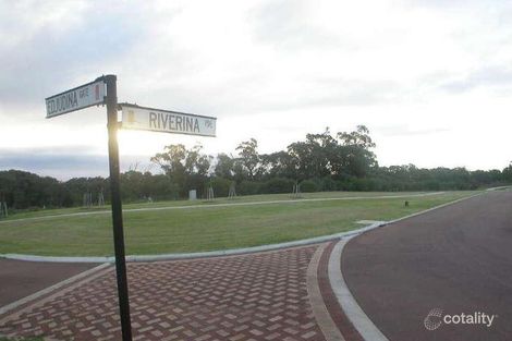 38 Riverina Pde, Lake Coogee, WA 6166