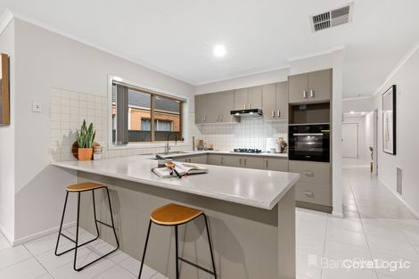 Property photo of 29 Everly Circuit Pakenham VIC 3810