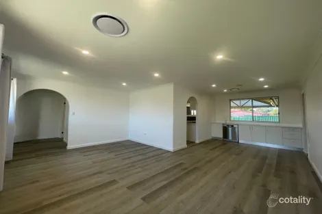 Property photo of 44 Acacia Circuit Hunterview NSW 2330