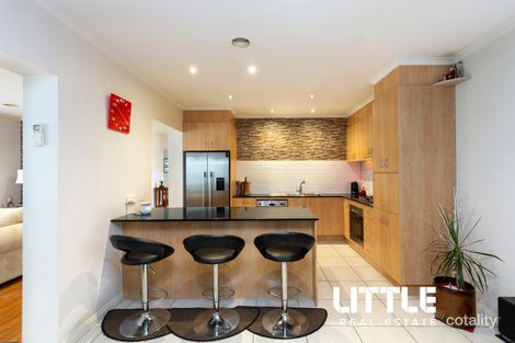 Property photo of 19 Sovereign Manors Crescent Rowville VIC 3178