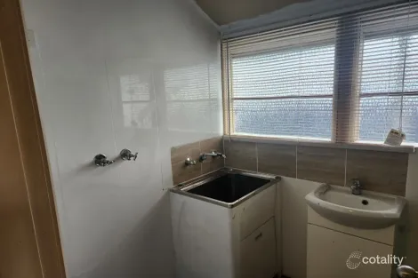 Property photo of 1 Dalwah Street Bomaderry NSW 2541