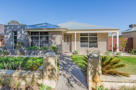 Property photo of 5 Cliveden Avenue Wellard WA 6170