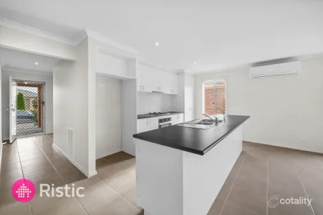 Property photo of 30 Delias Road Tarneit VIC 3029