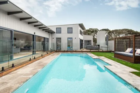 Property photo of 2 Foam Avenue Blairgowrie VIC 3942