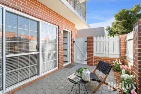 Property photo of 2/18 Stuart Street Maylands WA 6051