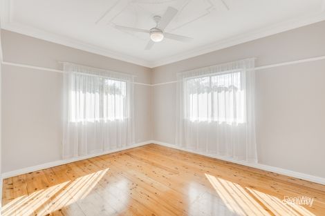 Property photo of 70 North Street Mount Lofty QLD 4350