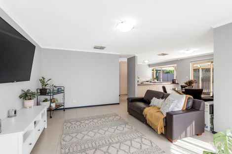 Property photo of 14 St James Place Oakden SA 5086