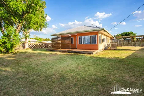 11 Stanley St, Mornington, QLD 4825