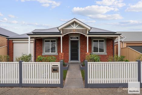 20 Clementson Dr, Caroline Springs, VIC 3023