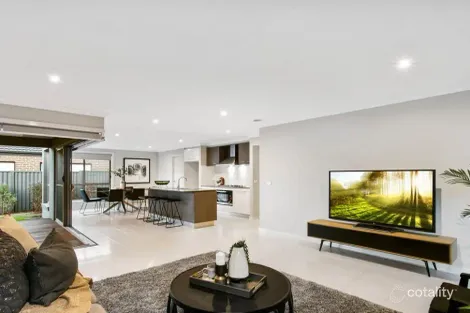Property photo of 3 Howden Street Cranbourne East VIC 3977