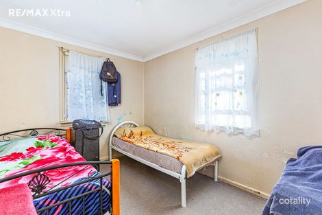 Property photo of 48 Nauru Crescent Lethbridge Park NSW 2770