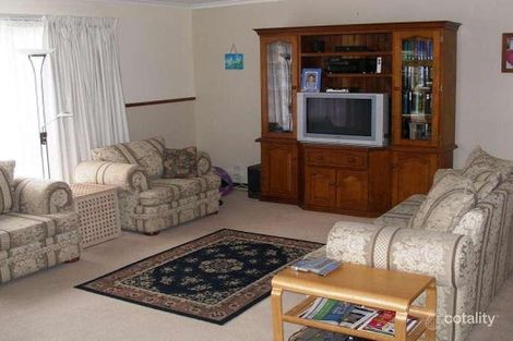 Property photo of 2 Willowdene Close Somerville VIC 3912