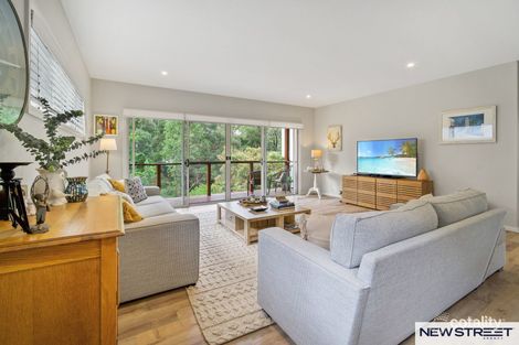 Property photo of 18 Lake Point Way Murrays Beach NSW 2281