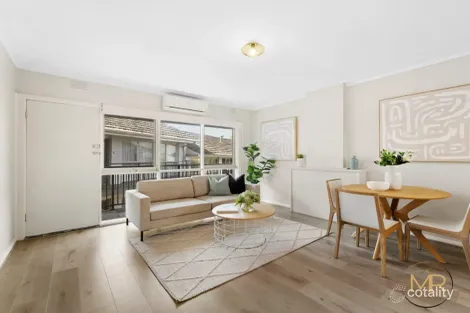 11/1761-1763 Dandenong Rd, Oakleigh East, VIC 3166