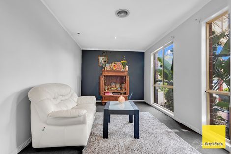 Property photo of 2 Edgeware Close Point Cook VIC 3030