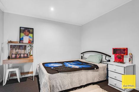 Property photo of 2 Edgeware Close Point Cook VIC 3030