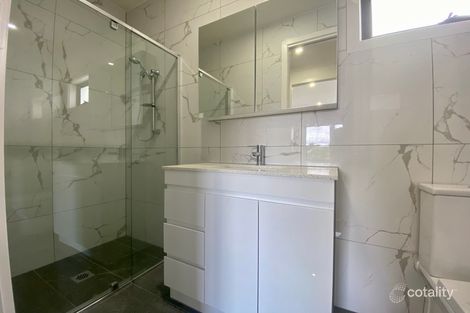 Property photo of 1/2 Weeks Close Rowville VIC 3178