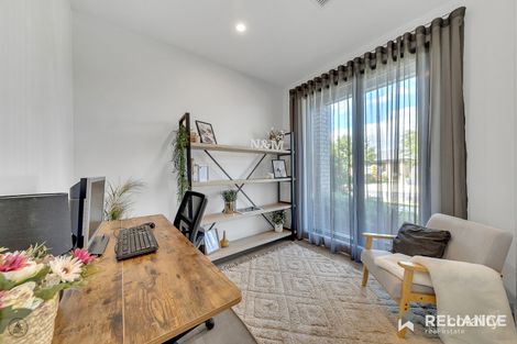 Property photo of 19 Fairfield Crescent Diggers Rest VIC 3427