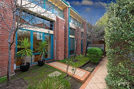 2/80 Keeley Lane, Princes Hill, VIC 3054