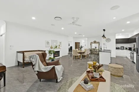 Property photo of 2 Satinash Street Park Ridge QLD 4125